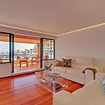 Garden Marina 아파트