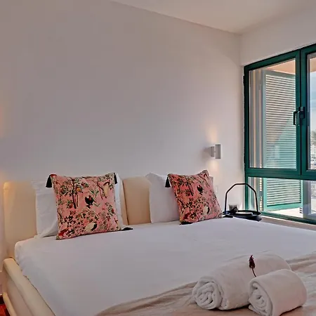 Garden Marina فيلامورا